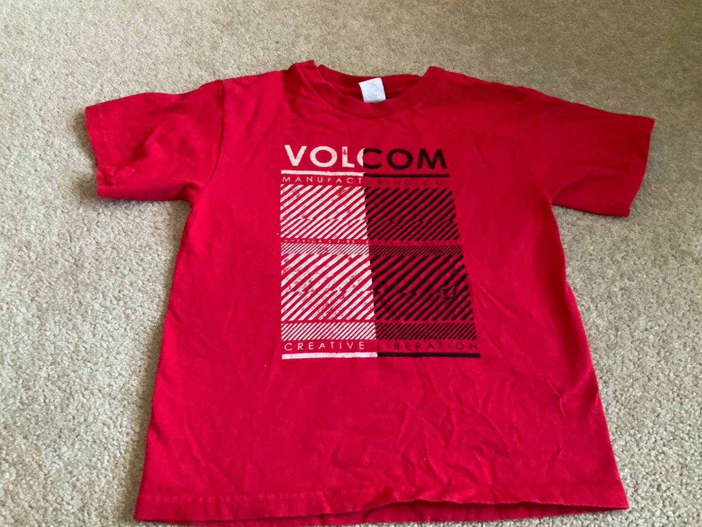 Volcom boys t shirt. Size 4t, Kids 7 & 8 (small)