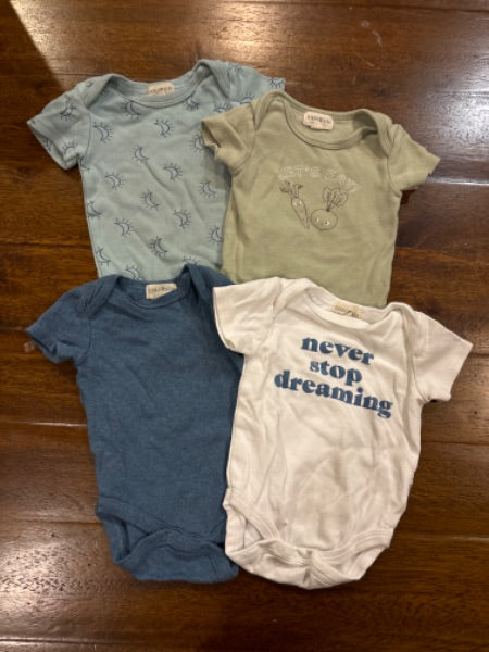 4 pack onesies, Kids 9 Month (6-9M)