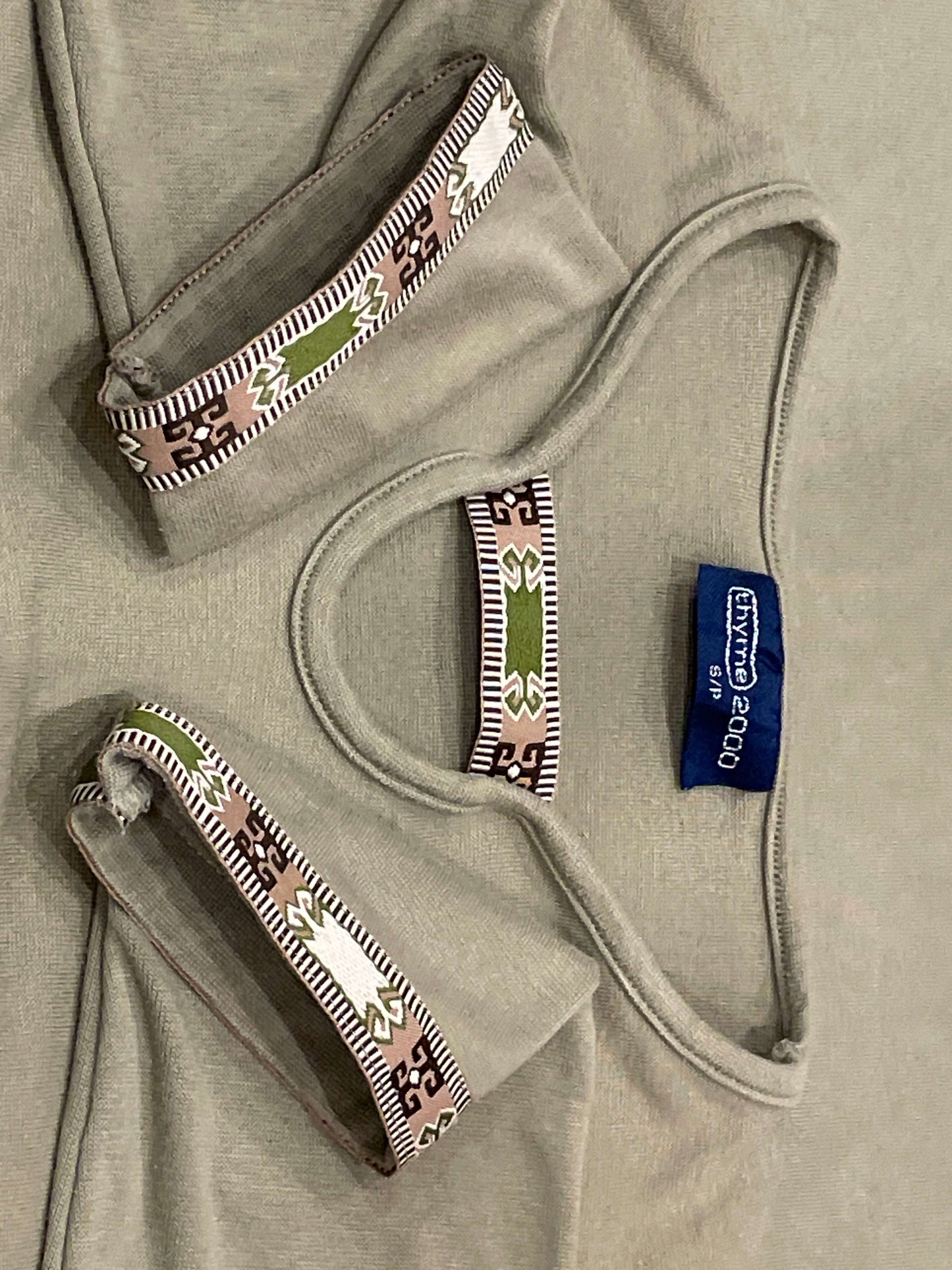 Thyme Maternity Green Top, size Small, Maternity S (4-6)