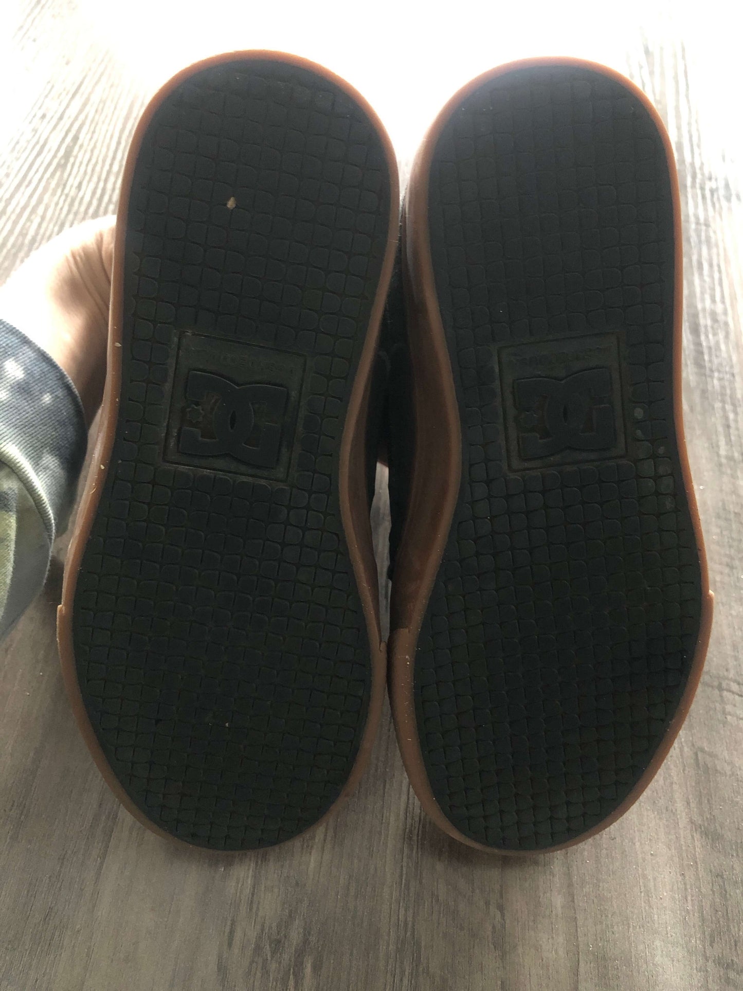 DC Hightops, Shoes 1 (Kids:4-8yr)
