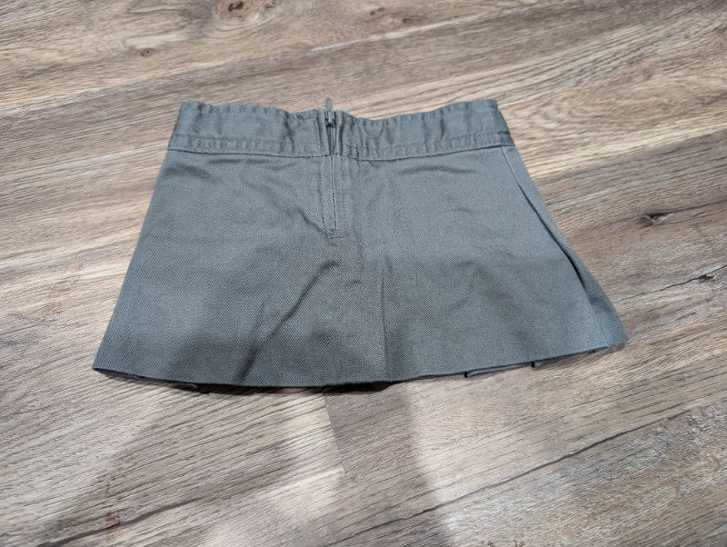 2 skirts 9m, Kids 9 Month (6-9M)