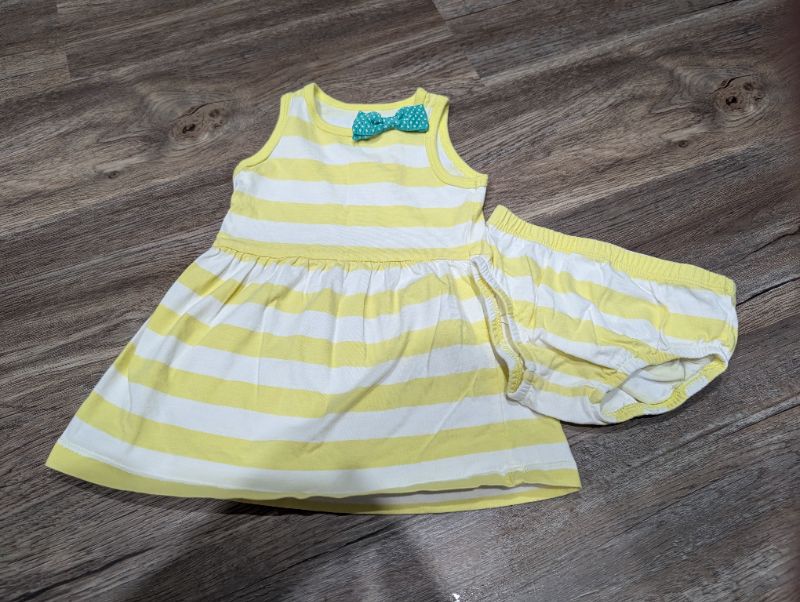 White and yellow striped dress 9m, Kids 9 Month (6-9M)