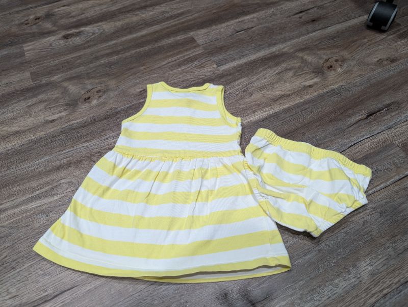 White and yellow striped dress 9m, Kids 9 Month (6-9M)