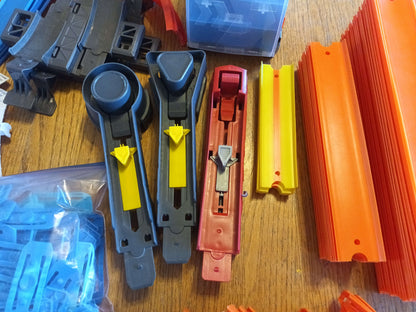 Mattel Hot Wheels Track Builder Lot