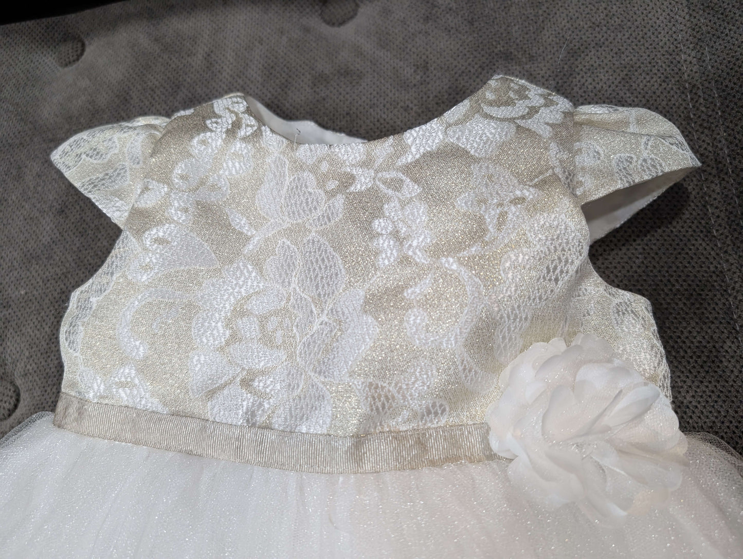 4ever free White and gold party dress. 24m, Kids 24 Month (18-24M)