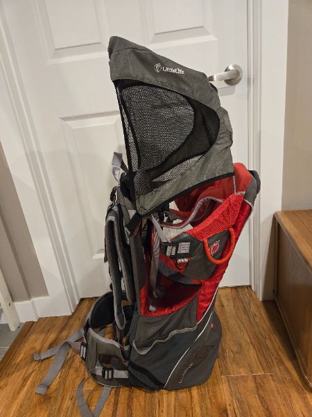 Infant hiking carrier