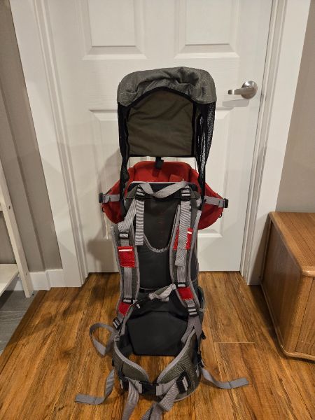 Infant hiking carrier