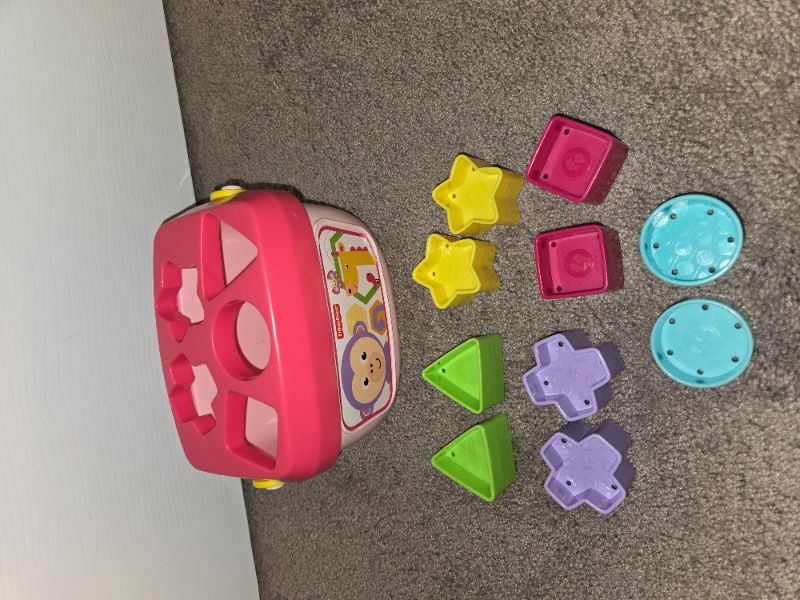 Matching shapes toy