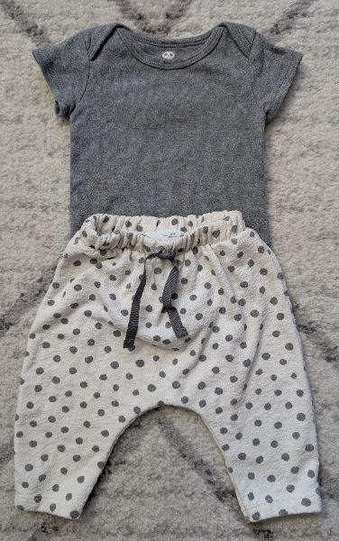 Grey & White Polka Dots Pants with Grey Onesie, 3-6M, Kids 6 Month (3-6M)