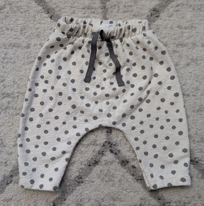 Grey & White Polka Dots Pants with Grey Onesie, 3-6M, Kids 6 Month (3-6M)