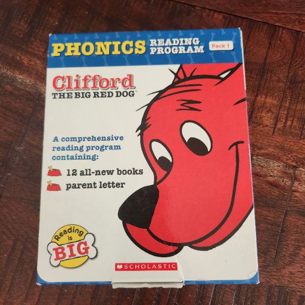 Phonics first readers set, Clifford, 12 books