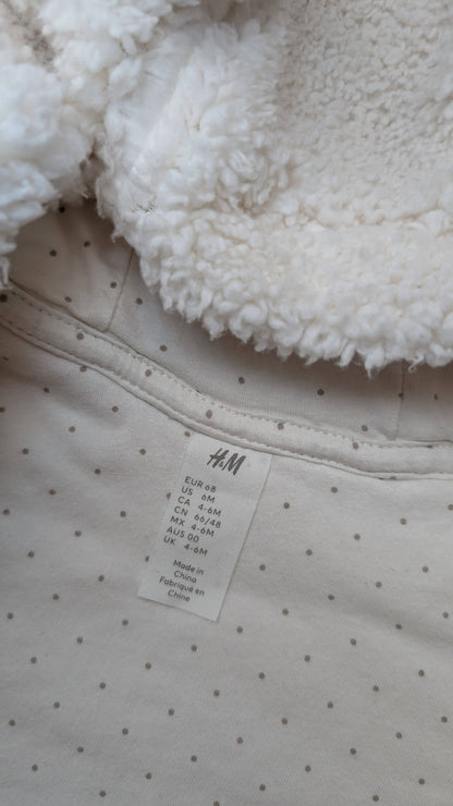EUC H&M Sherpa Bunting Suit White, Kids 6 Month (3-6M)