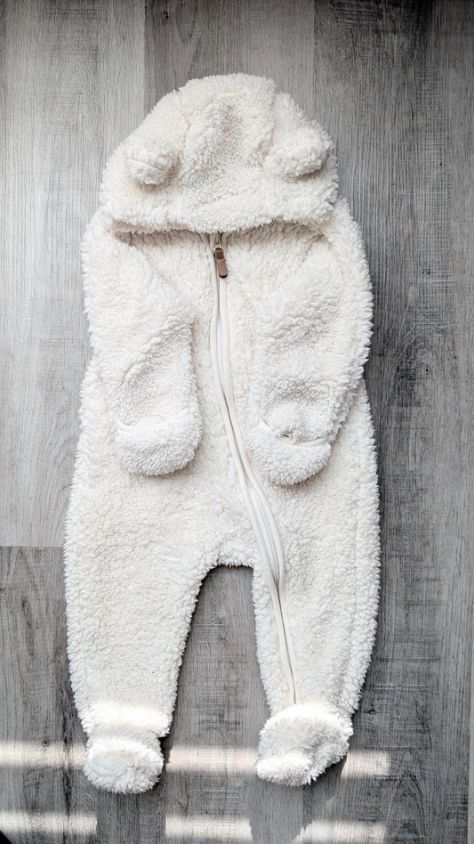 EUC H&M Sherpa Bunting Suit White, Kids 6 Month (3-6M)