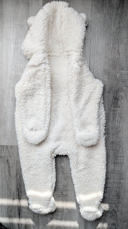 EUC H&M Sherpa Bunting Suit White, Kids 6 Month (3-6M)
