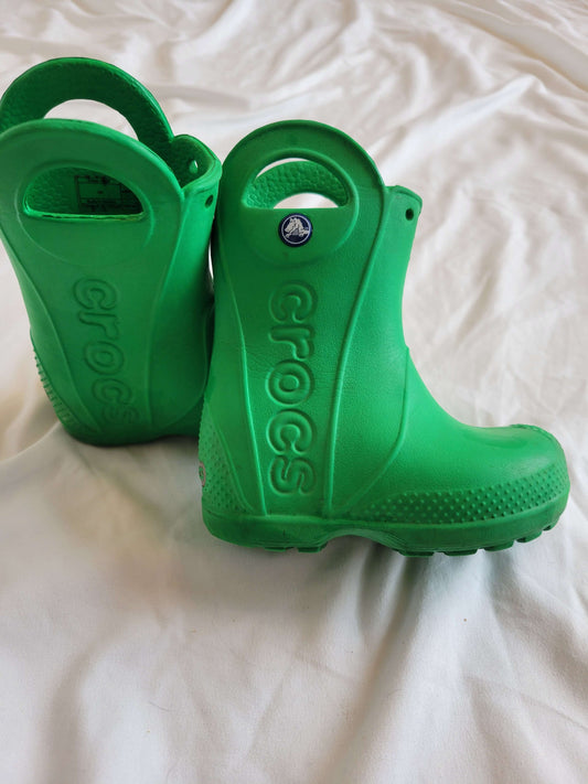 Crocs rainboots- 6c (green) msrp is $49.99, Shoes 6 (Walkers:12-24 mth)