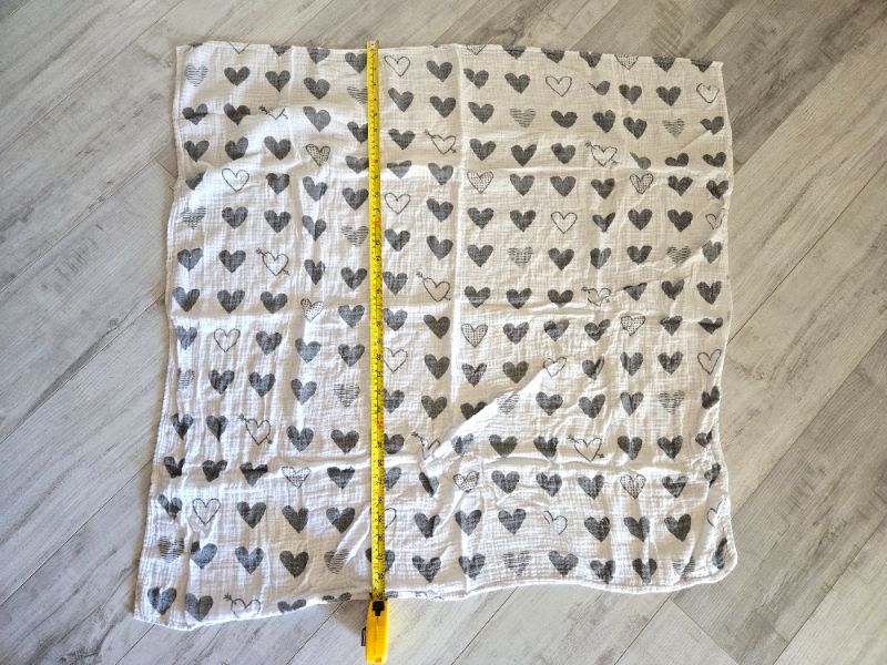 Lulujo swaddle blanket