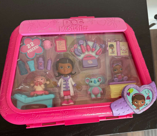 Doc McStuffins Figurine Set - New