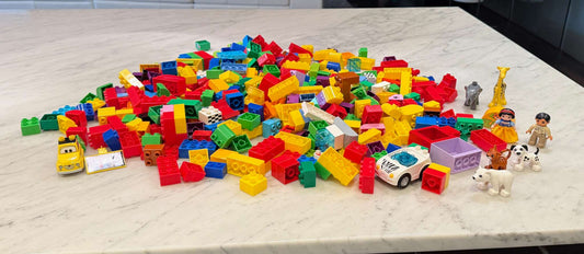 Lego Duplo - Over 400 Pieces
