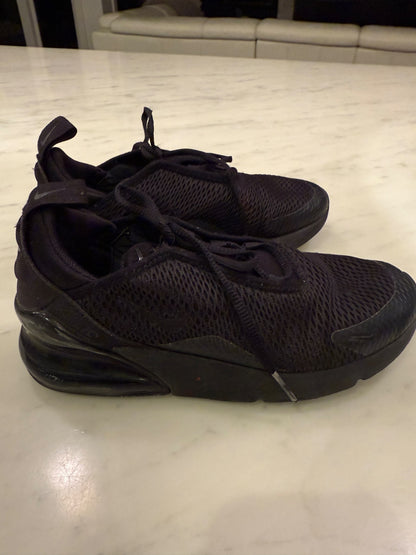Nike Air - all black size 3, Shoes 3 (Kids:4-8yr)