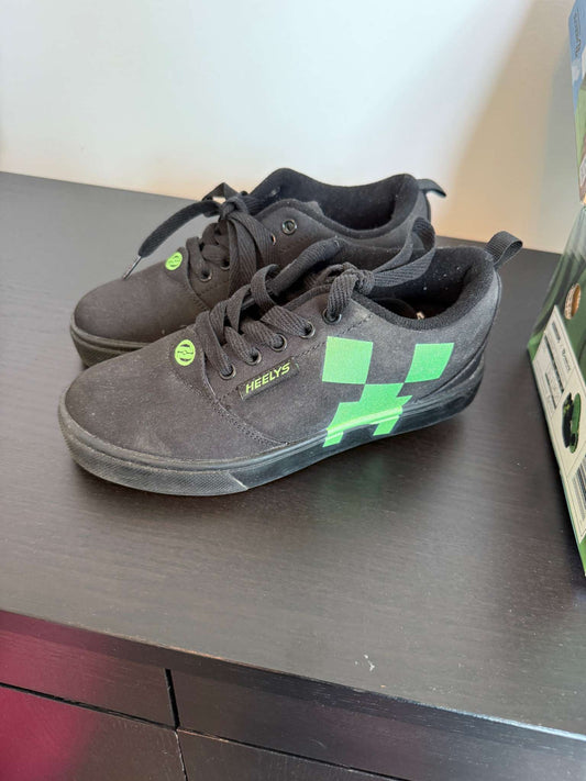 Heelys Shoes Minecraft Edition - Kids size 3, Shoes 3 (Kids:4-8yr)