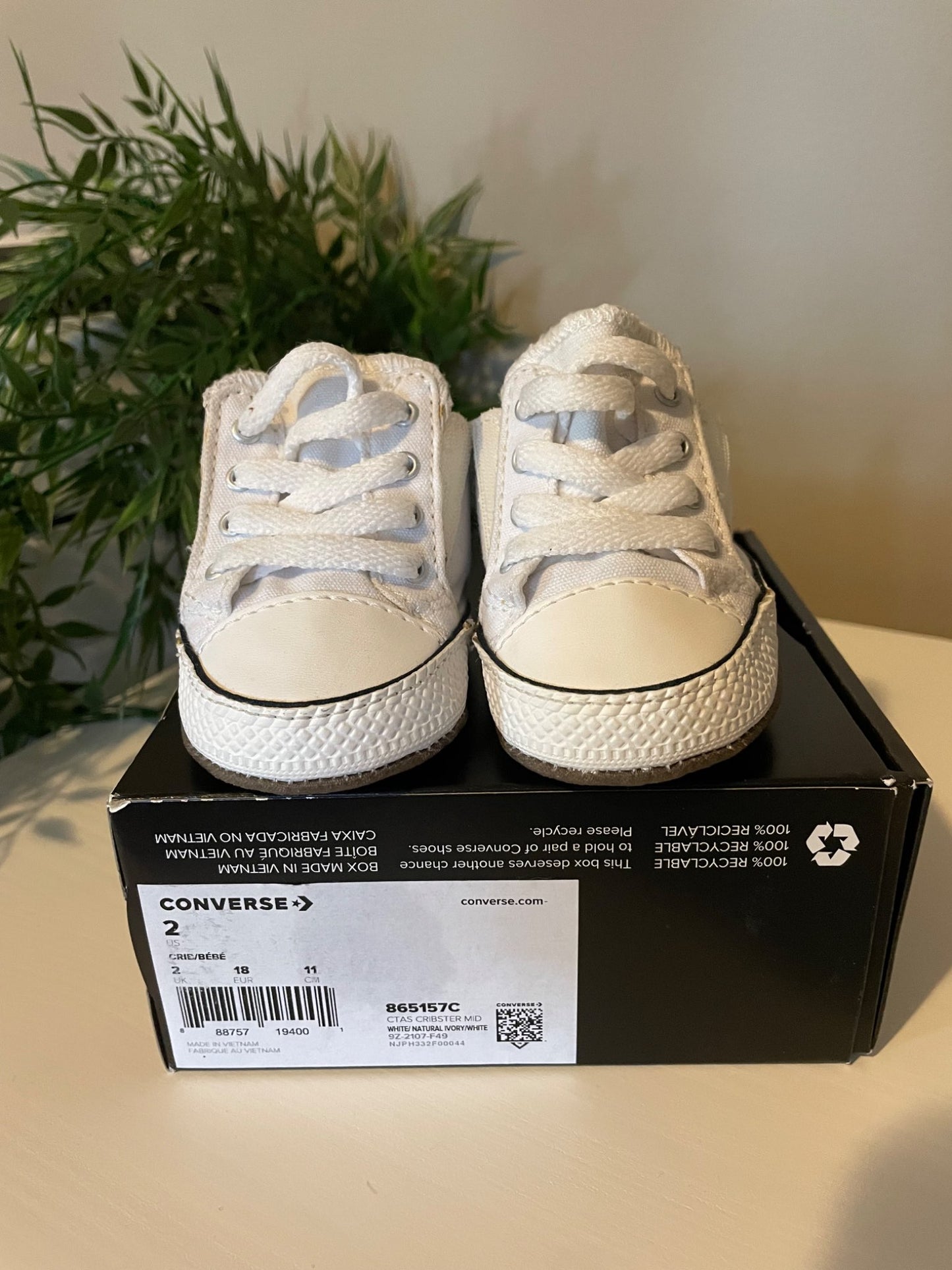 Converse Baby Sneakers Size 2, Shoes 2 (Baby: 0-12 mth)