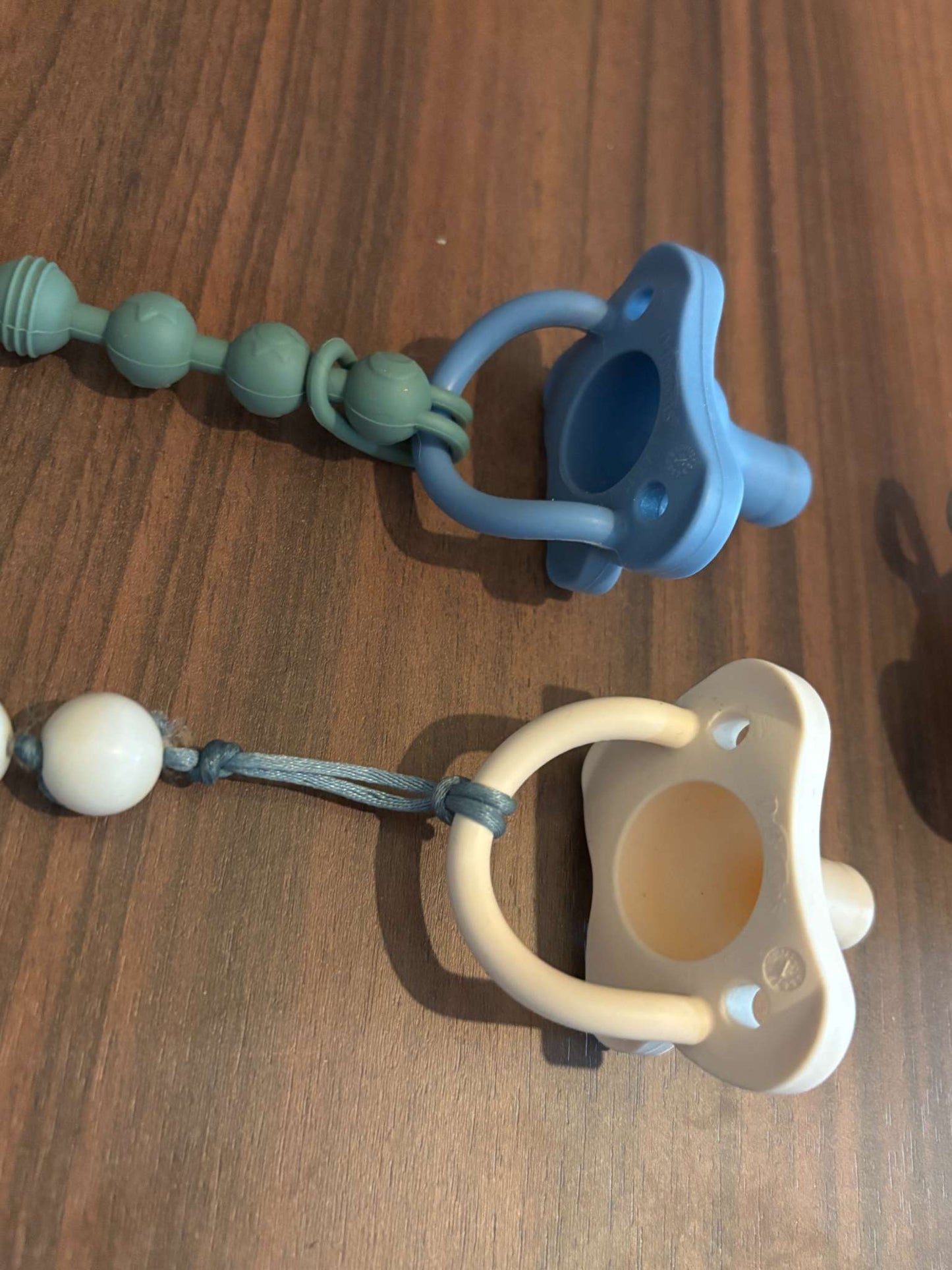 Dr. Browns Pacifiers, Cases and Silicone Clips