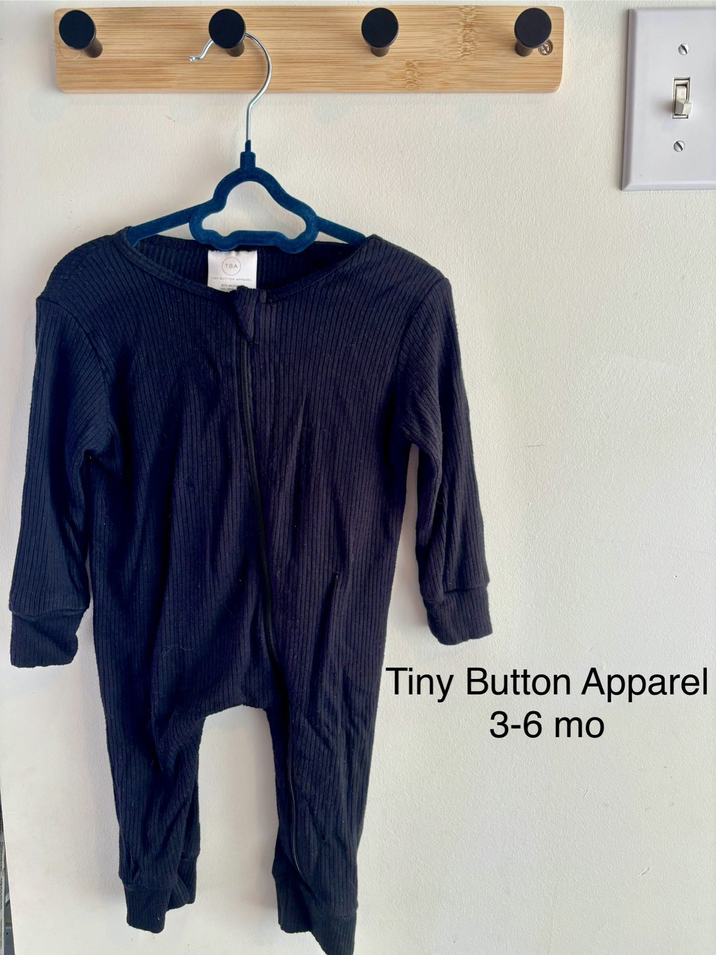 Tiny Button Apparel Black Bamboo Romper 3-6 months, Kids 6 Month (3-6M)