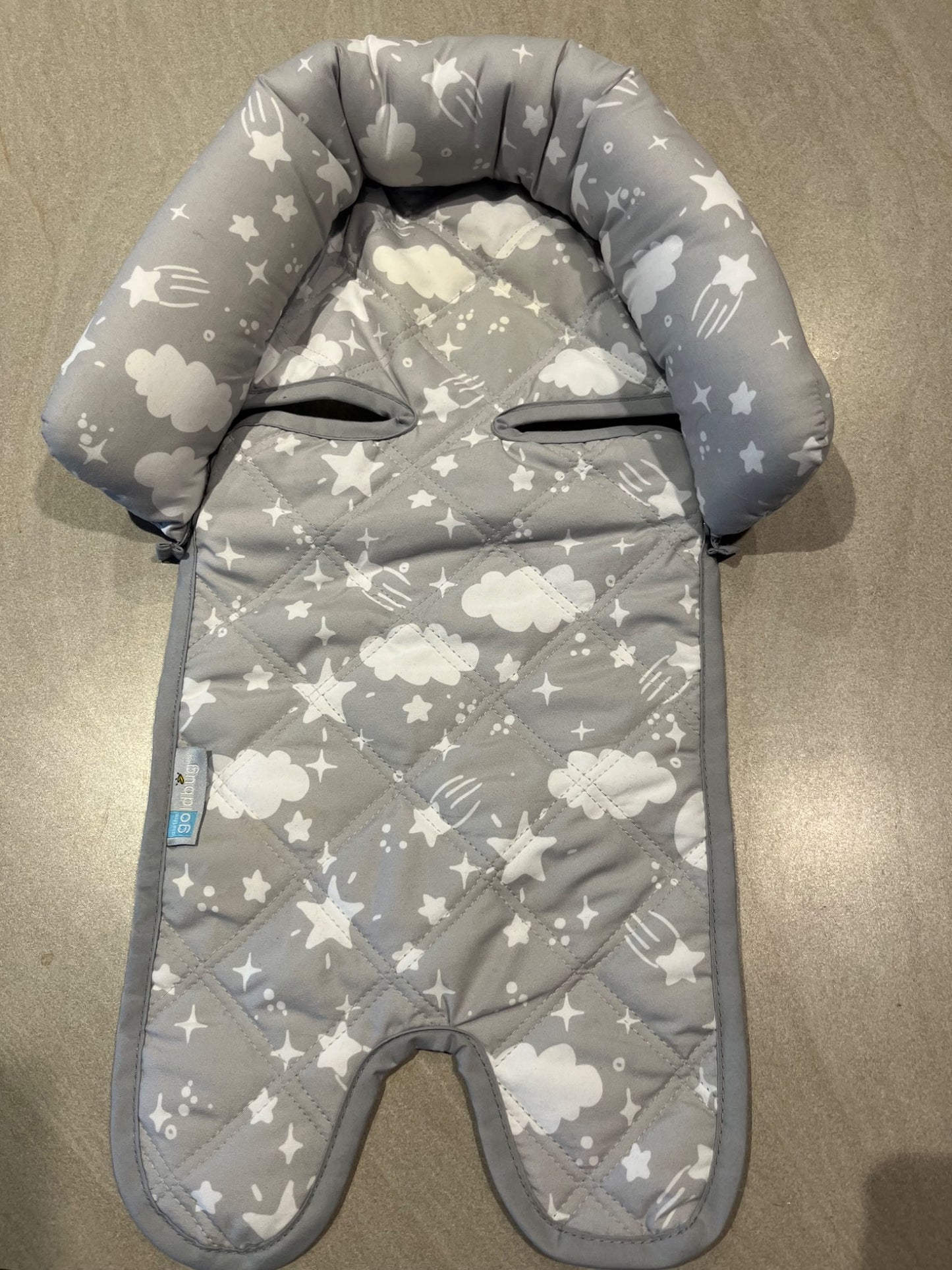 Infant Head Hugger for Car Seat (Clouds)