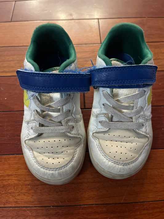 Size 9 shoe
