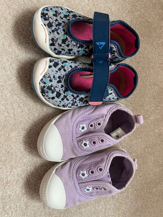 2 pairs of 6T shoes: Plae blue + purple, Shoes 6 (Walkers:12-24 mth)