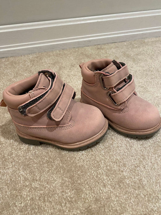 Pink Boots for toddler girl: Size 3, Shoes 3 (Baby: 0-12 mth)