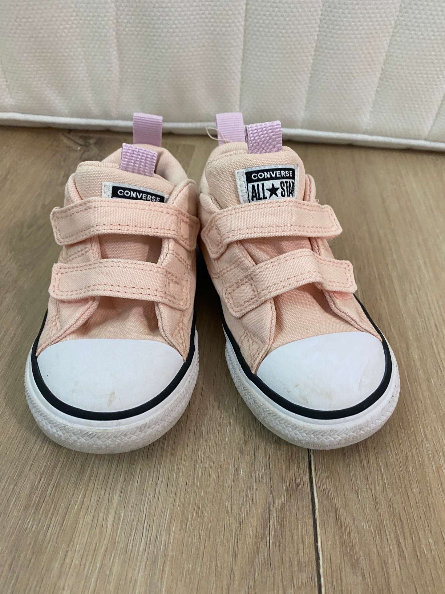 Converse PINK shoes, so cute, Shoes 8 (Toddler:2-4yr)