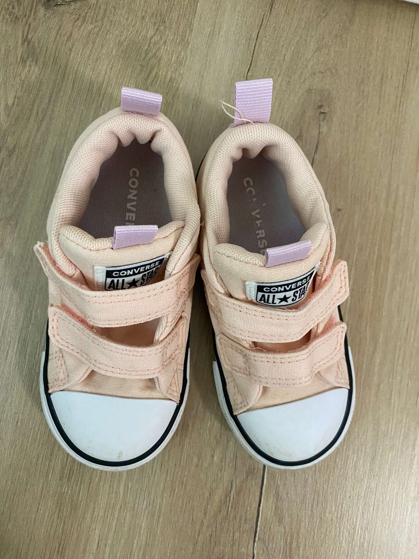 Converse PINK shoes, so cute, Shoes 8 (Toddler:2-4yr)