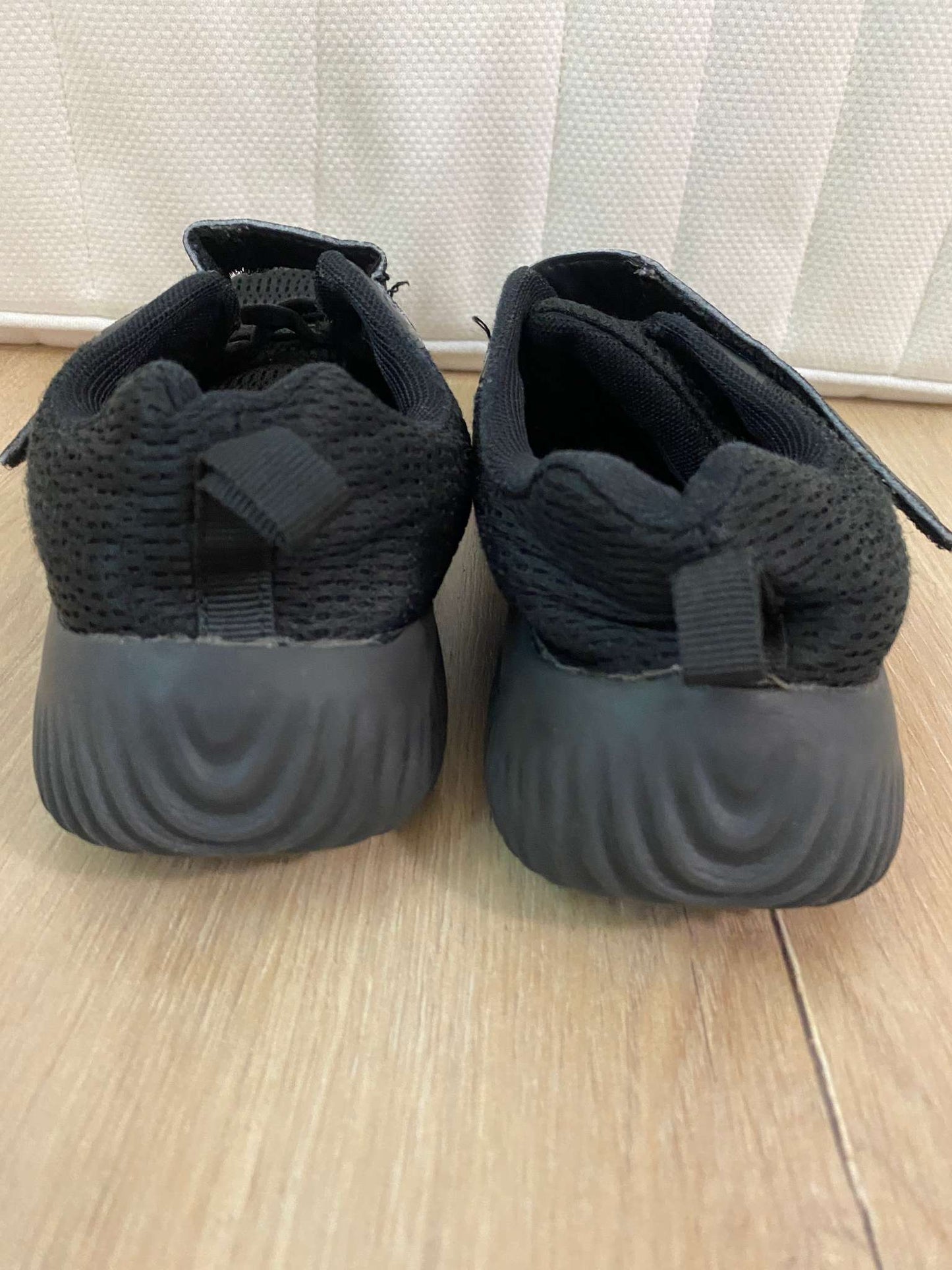 Dr.Sholl's Dream Pair BLack sneakers / shoe, Shoes 4 (Big Kids:8–12yr)