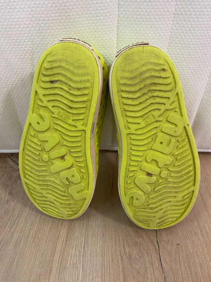 NATIVE brand neon green, Shoes 9 (Toddler:2-4yr)