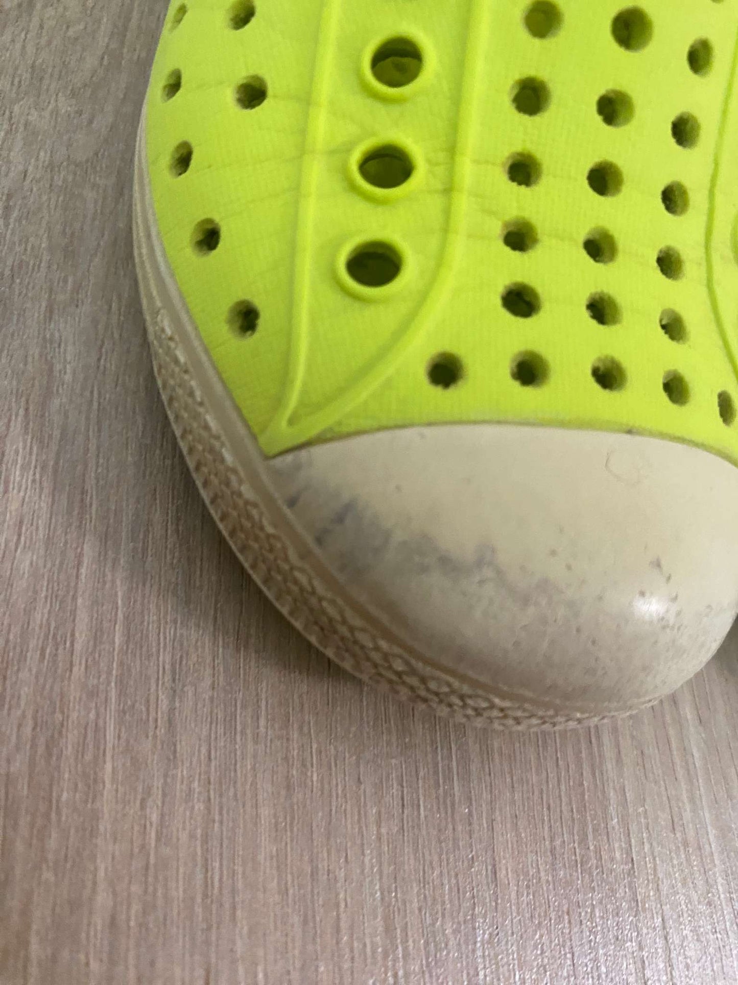 NATIVE brand neon green, Shoes 9 (Toddler:2-4yr)