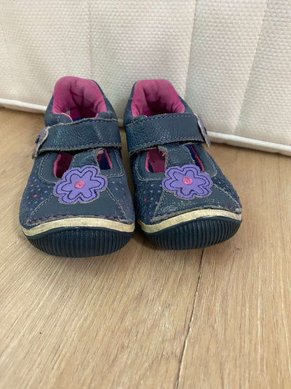 Stride Rite, blue/purple flower velcro strap shoe., Shoes 6.5 (Walkers:12-24 mth)