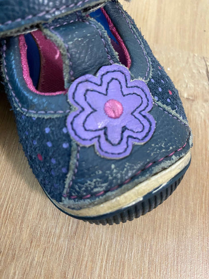 Stride Rite, blue/purple flower velcro strap shoe., Shoes 6.5 (Walkers:12-24 mth)