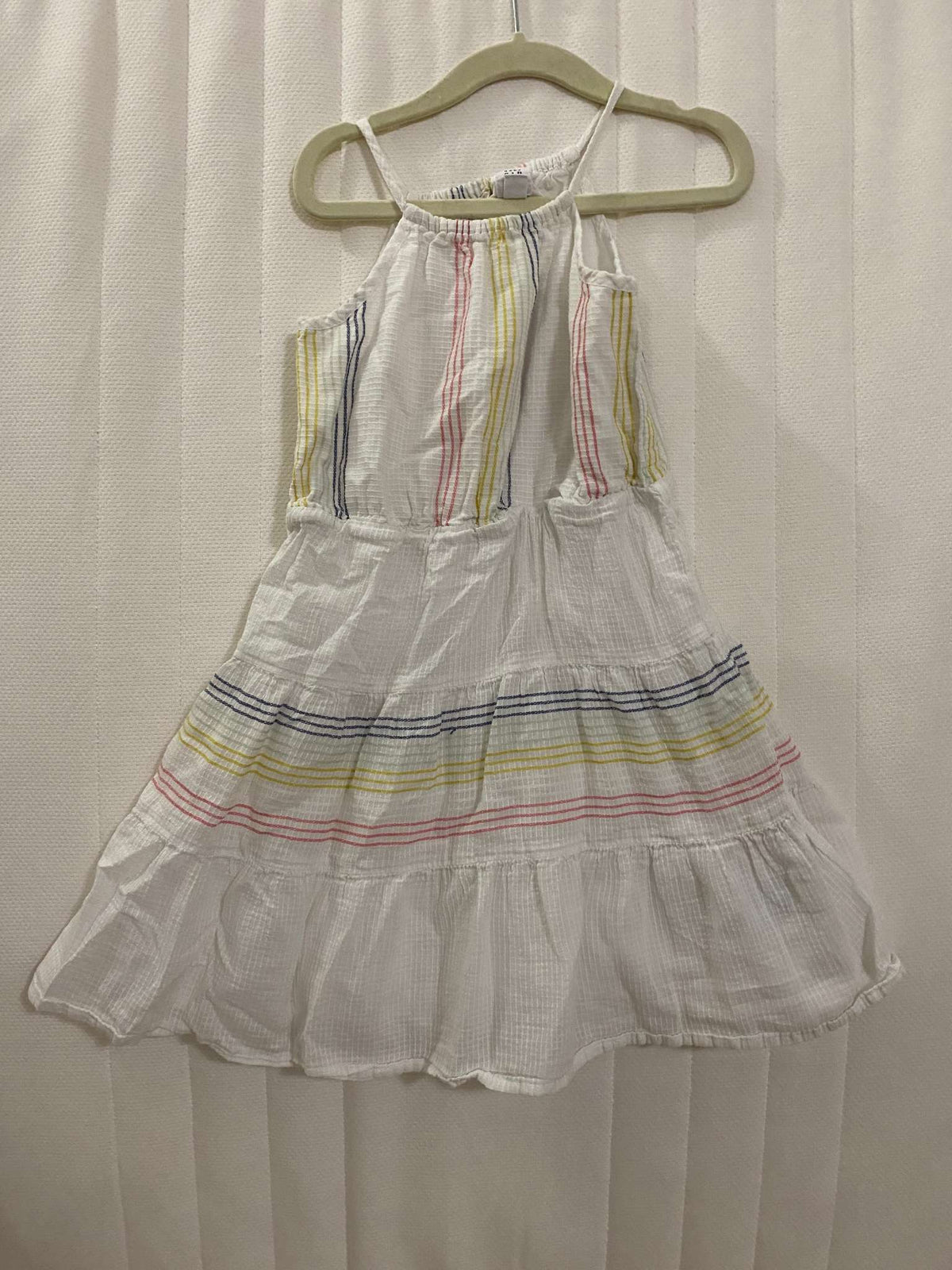Baby GAP 5 yr. White, coloured lined, flowy ruffle like dress, Kids 5/5T