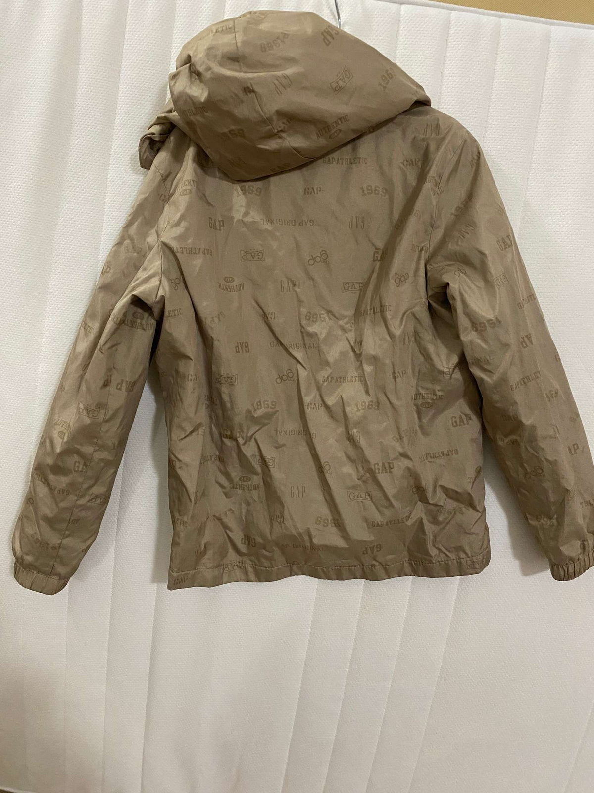 BabyGAP Gold windbreaker jacket. Light material., Kids 6/6X