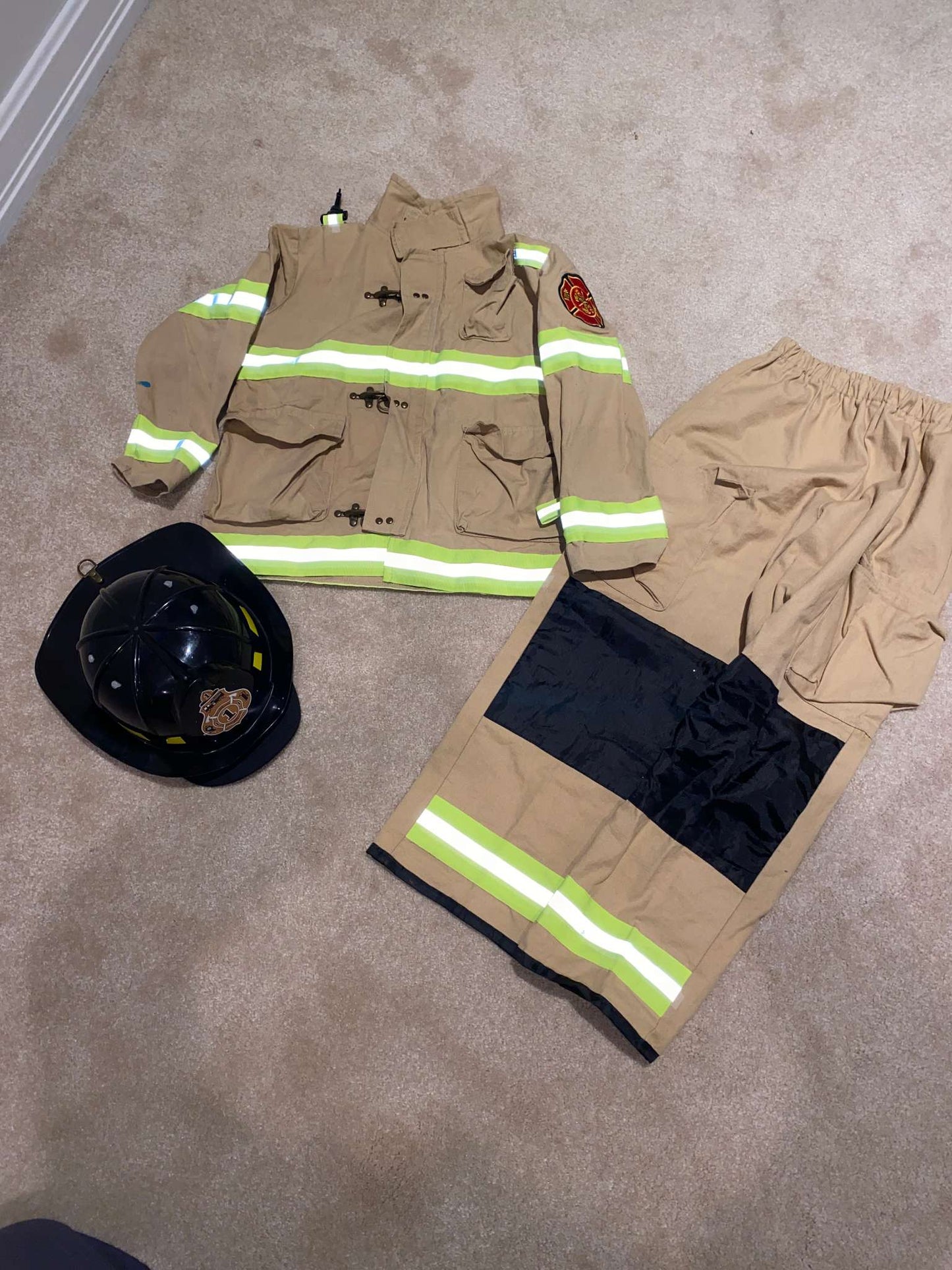 Costume - Firefighter Full suit with Hat: Size 7-8, Kids 6/6X