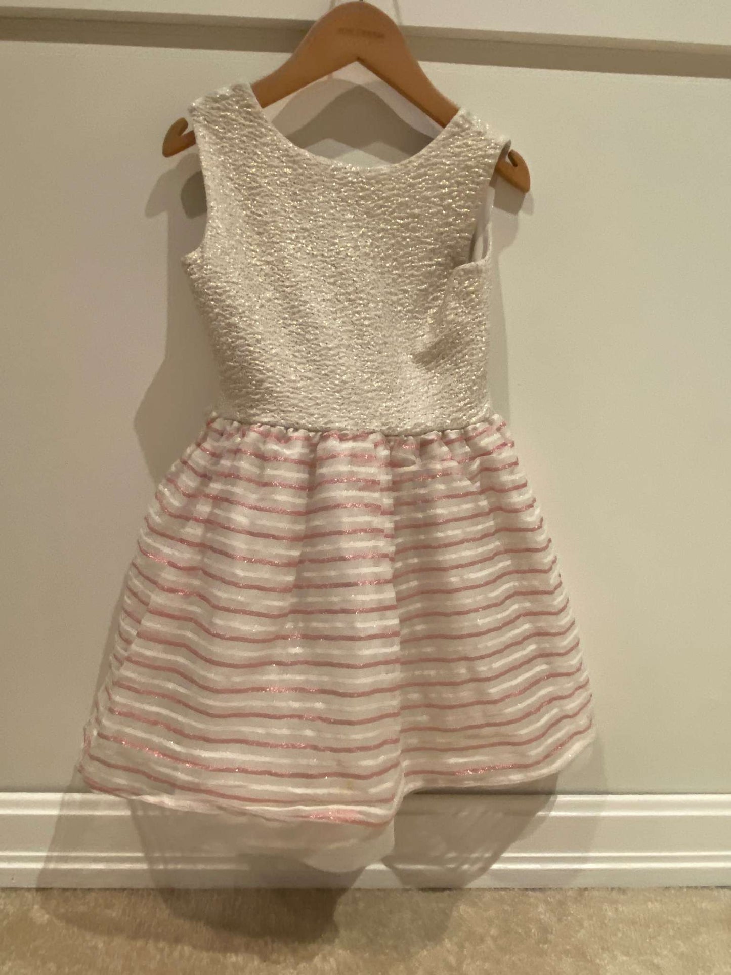 Super cute Children's Place Sparkle Dress, 5/6 size Pink and White stripped skirting., Kids 5/5T
