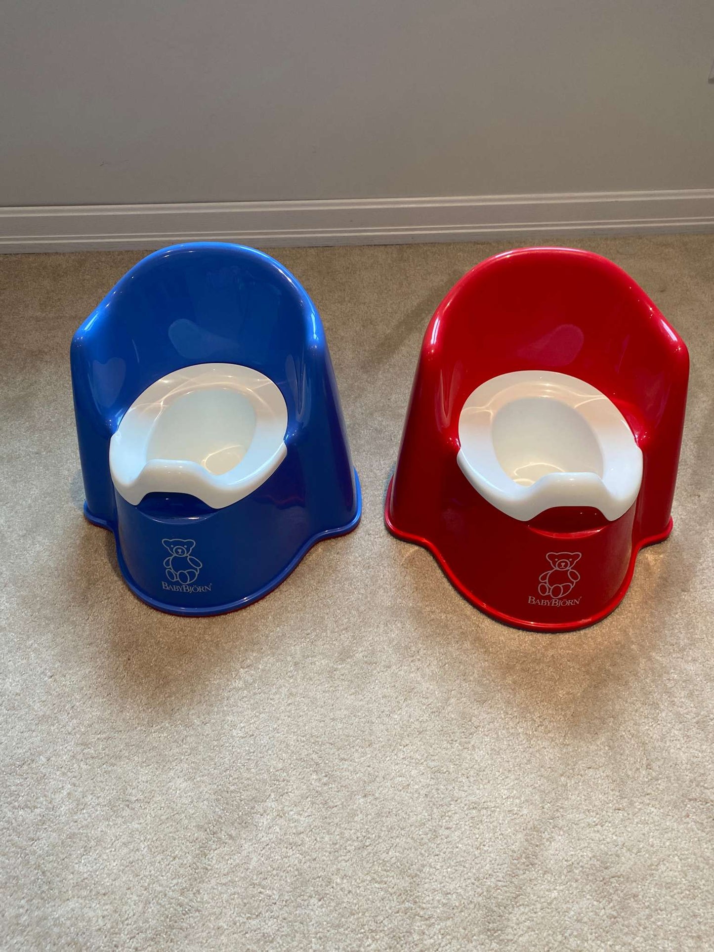 BabyBjorn Potty Chair: Red and White