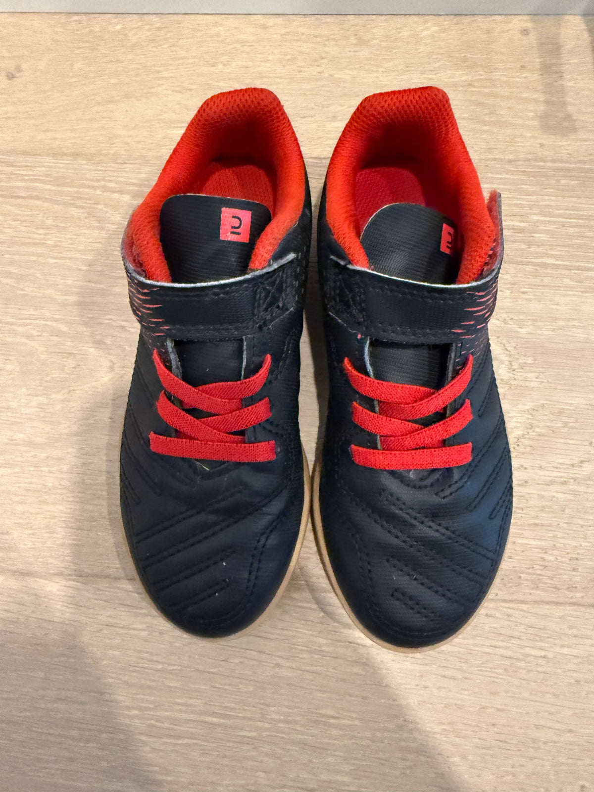 Kipsta Kids Indoor Soccer Shoe, Shoes 10.5 (Toddler:2-4yr)