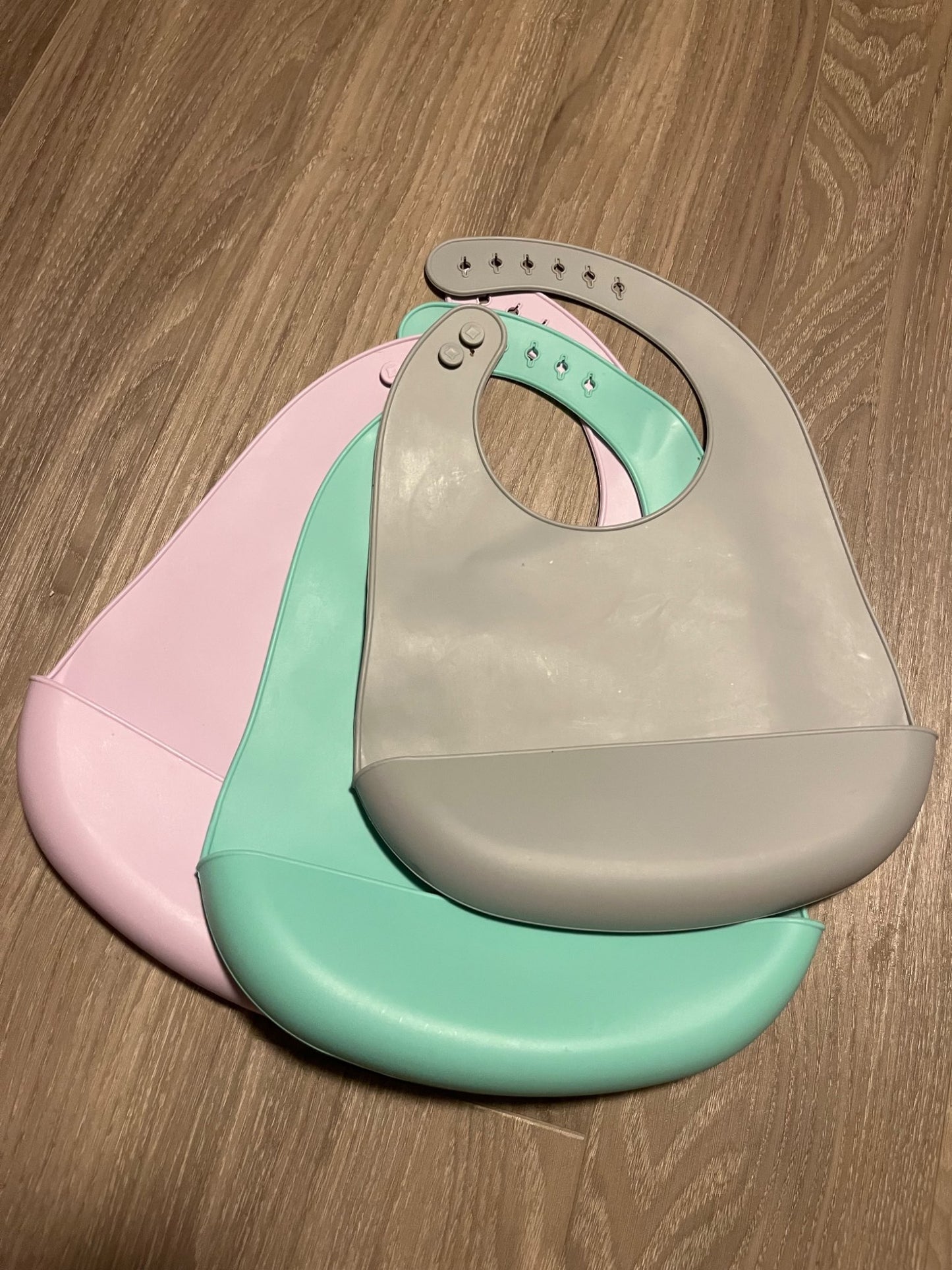 Silicone Bibs with Crumb Catchers (3)