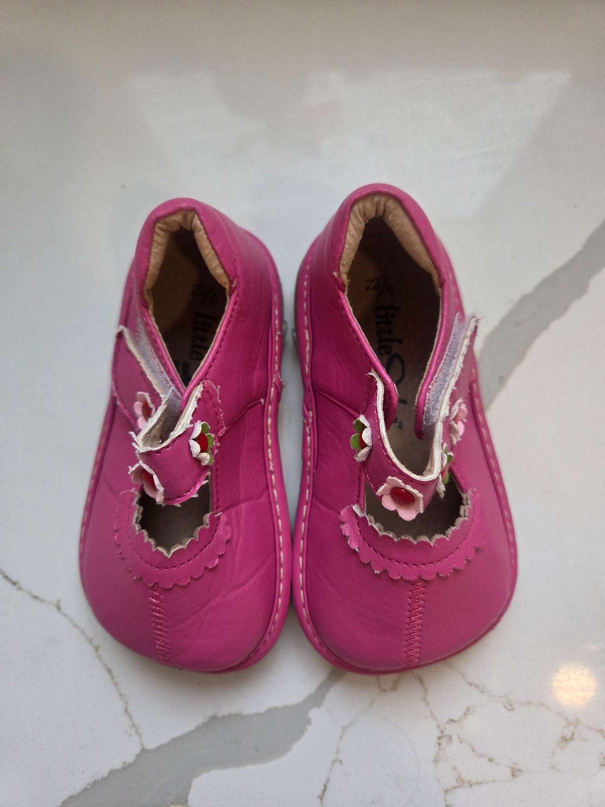 Little Soles Squeaker Shoes Size 6, Shoes 6 (Walkers:12-24 mth)