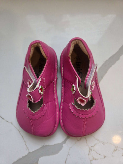 Little Soles Squeaker Shoes Size 6, Shoes 6 (Walkers:12-24 mth)