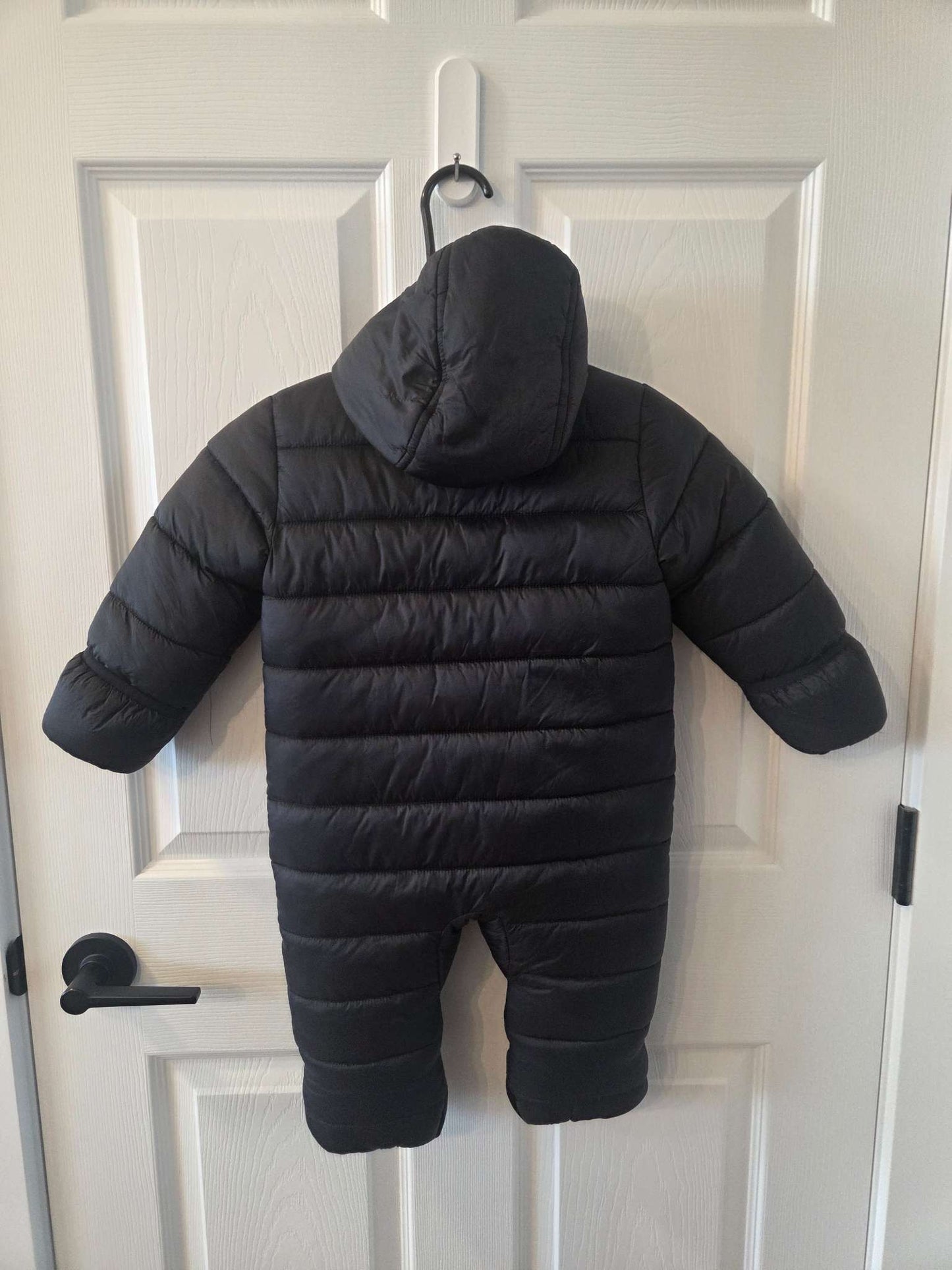 Canadiana 6-12m Snowsuit , Kids 6 Month (3-6M)