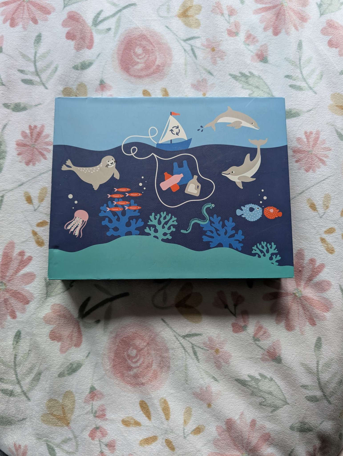 Magnetic wooden fishing game