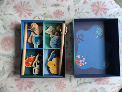 Magnetic wooden fishing game